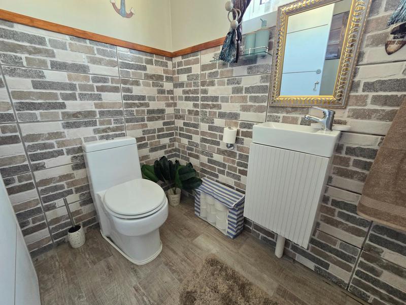 3 Bedroom Property for Sale in Britannia Bay Western Cape